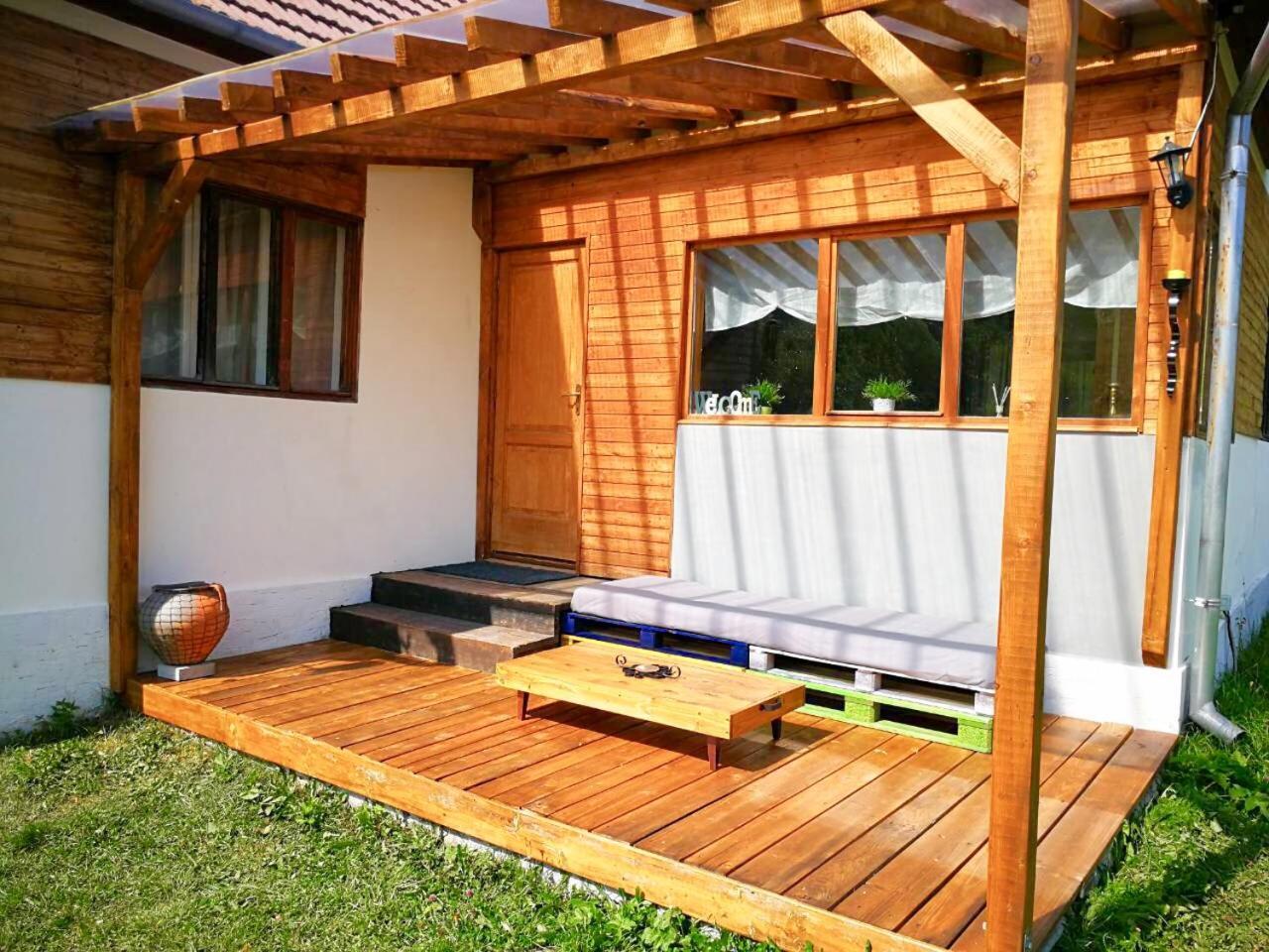 Hostal Nexus Kulcsoshaz Bukkloka Gyimes Fagetel Exterior foto